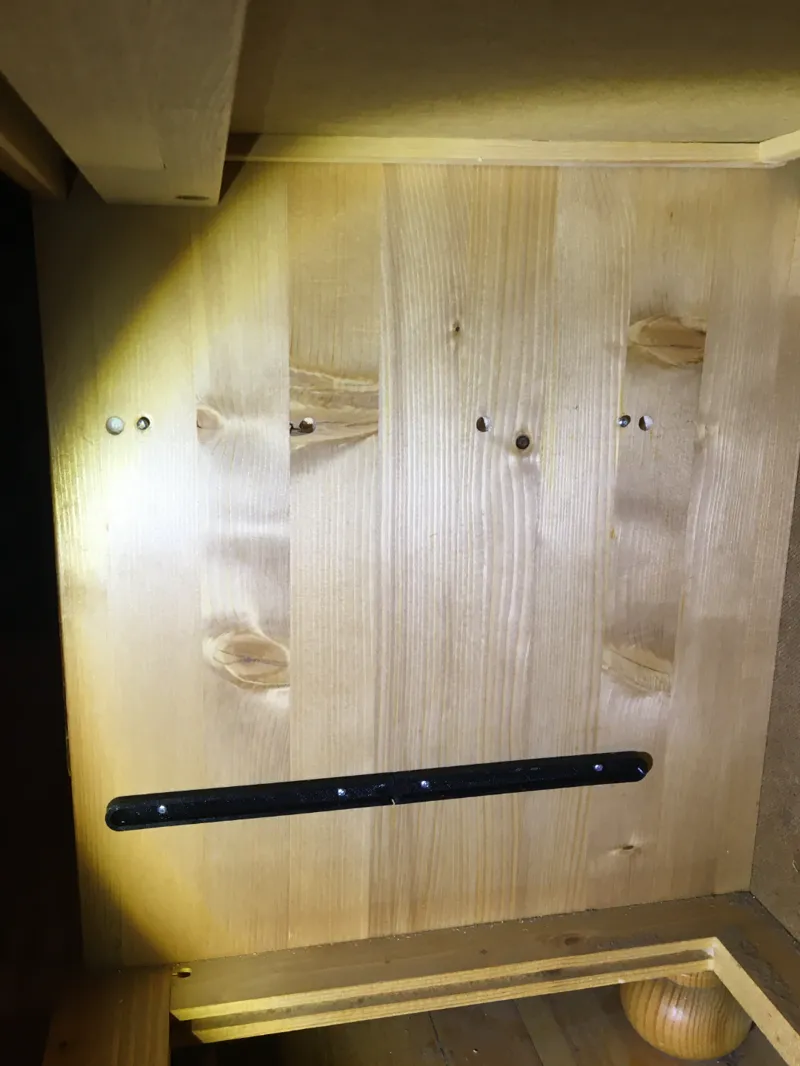 Drawer rail