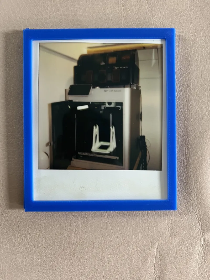 Magnetic frame for i-Type Polaroid Film