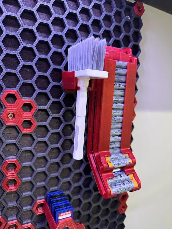 Keyboard Brush holder for Honeycomb Wall