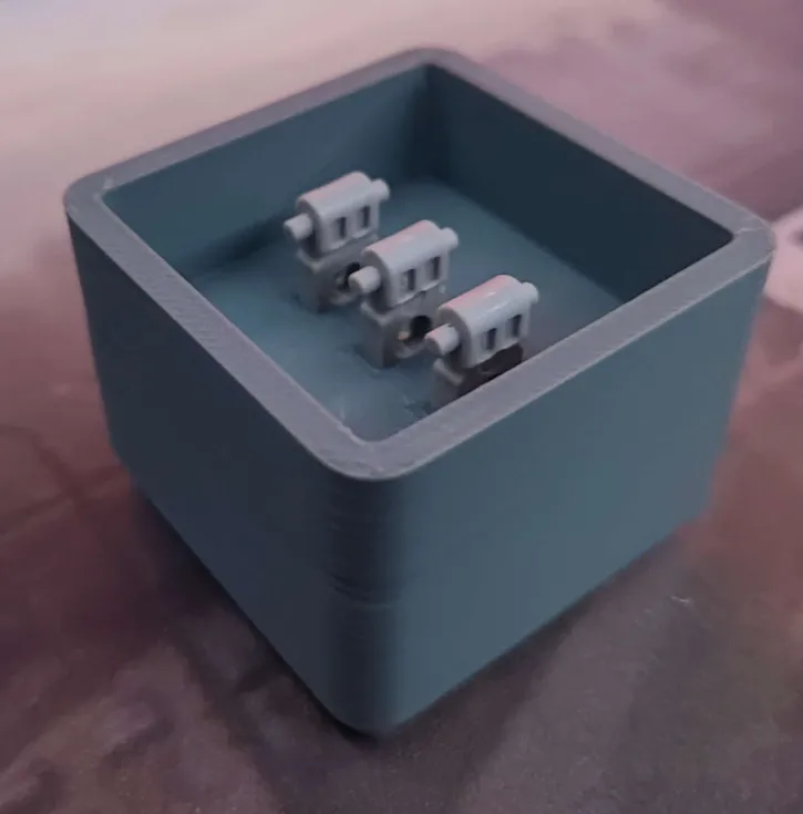 Filament Cutter Bin by Adamko