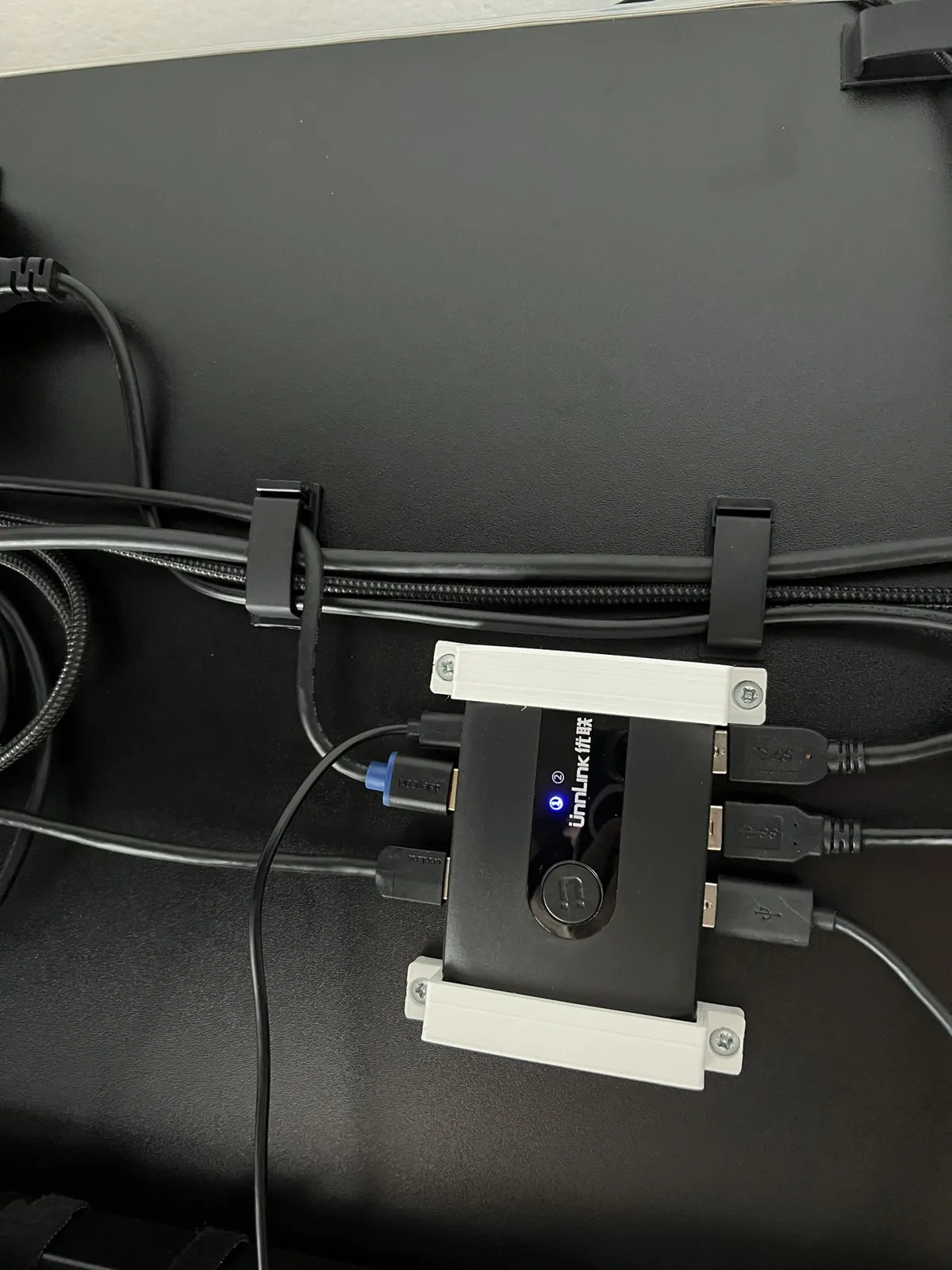 Support de fixation pour switch KVM USB