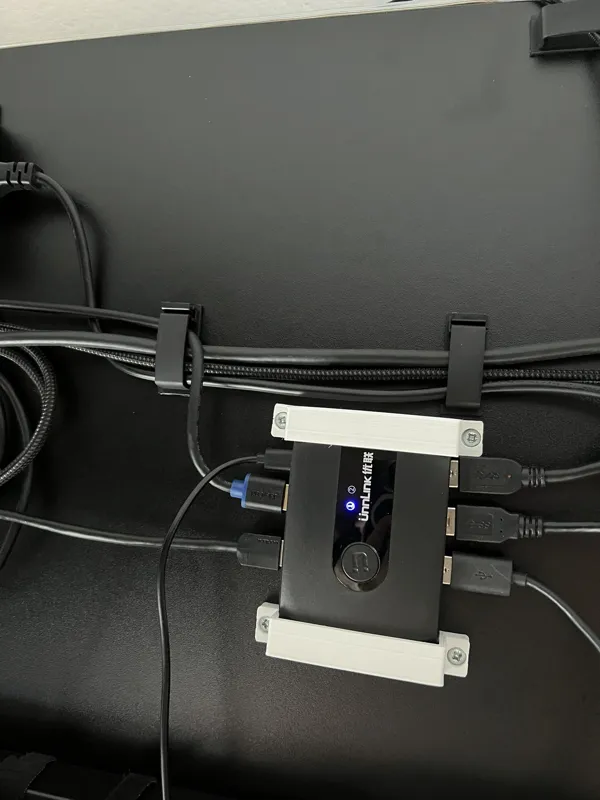 Support de fixation pour switch KVM USB