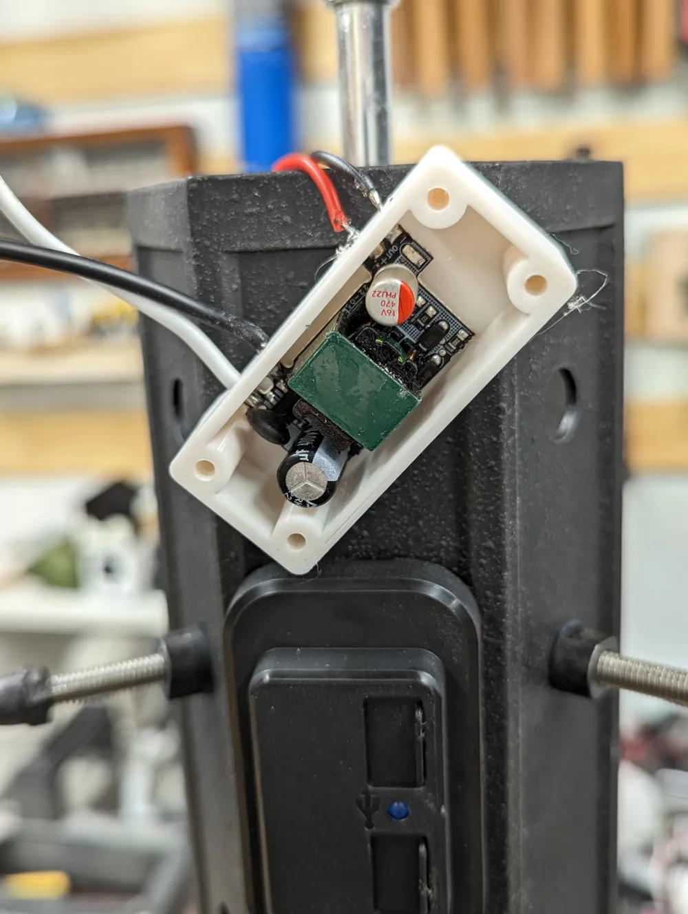 Parametric Project Box For Small PCB - Free 3D Print Model - MakerWorld