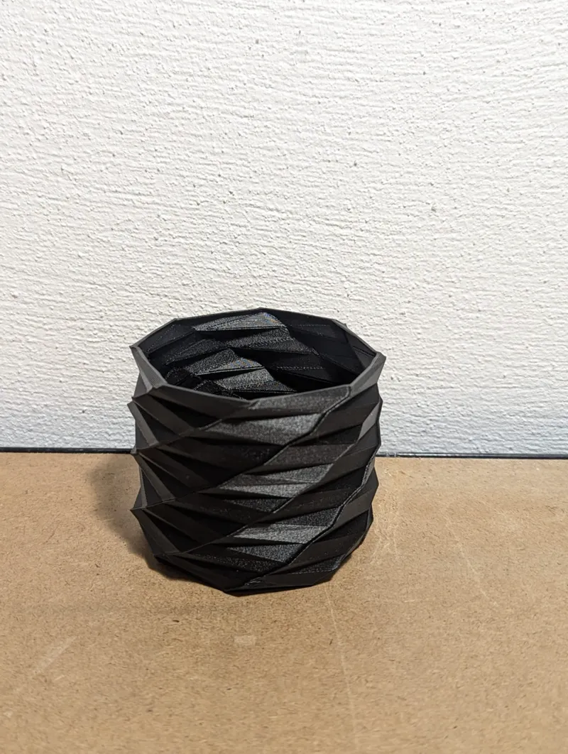 Twisted Polygon Planter