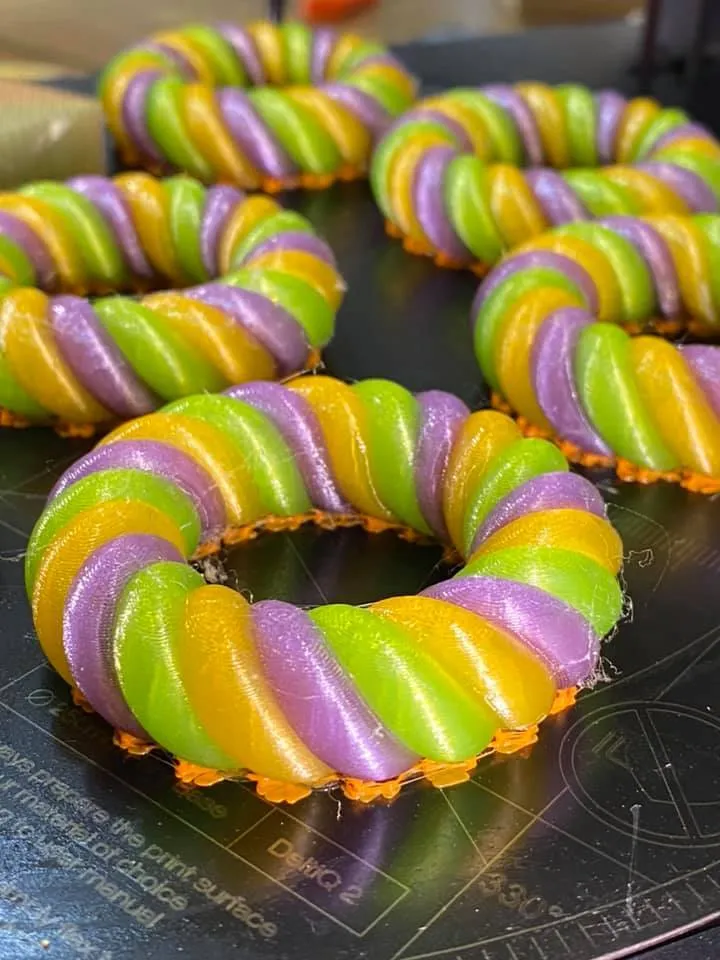 Spiral ornament (multi color/ single color)