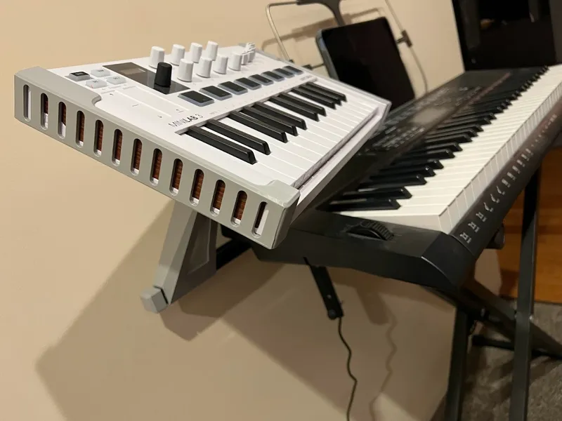 Minilab midi controller mount