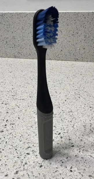 Oral-B Clic Shorty Toothbrush Handle for Travel