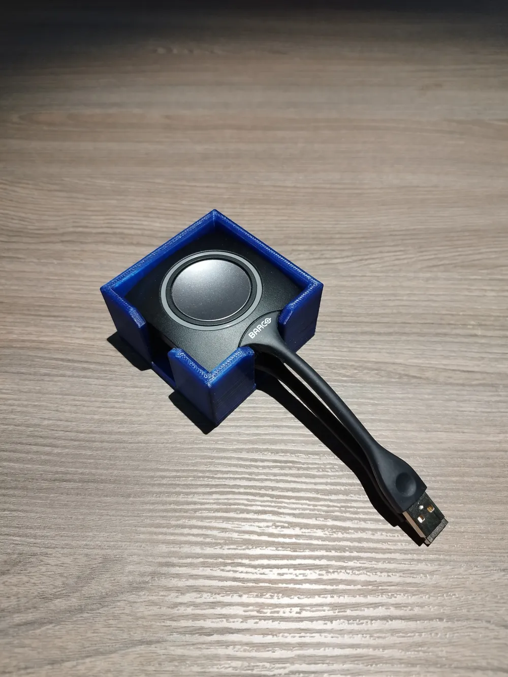 Clickshare Caddy Clickshare dongle caddy with magnetic connection by planetace - MakerWorld