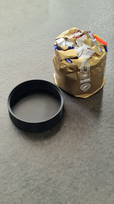 lid for prinzenrolle cookies