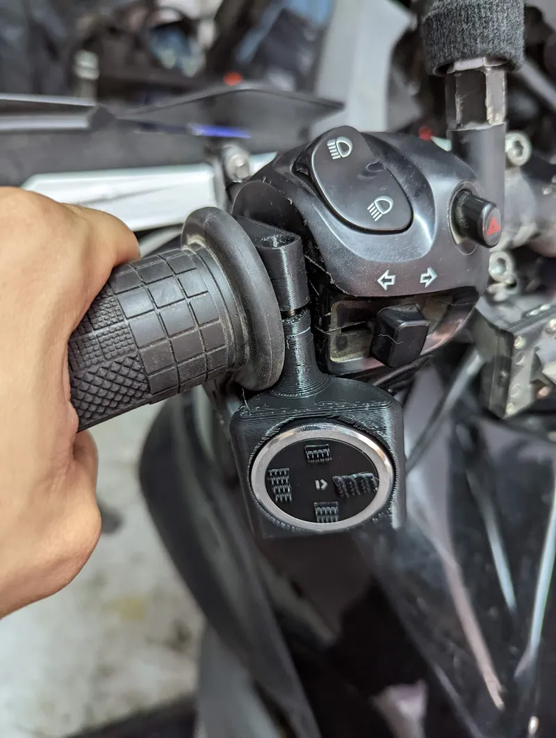 cheap Bluetooth Media Controller handlebar clamp