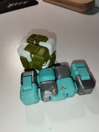 Cube fidget à assembler — photo 1