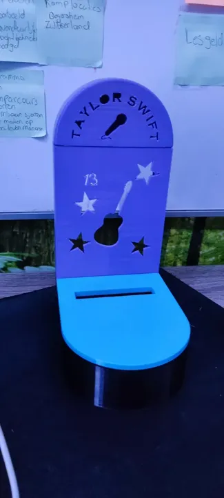 Taylor Swift phone charging stand