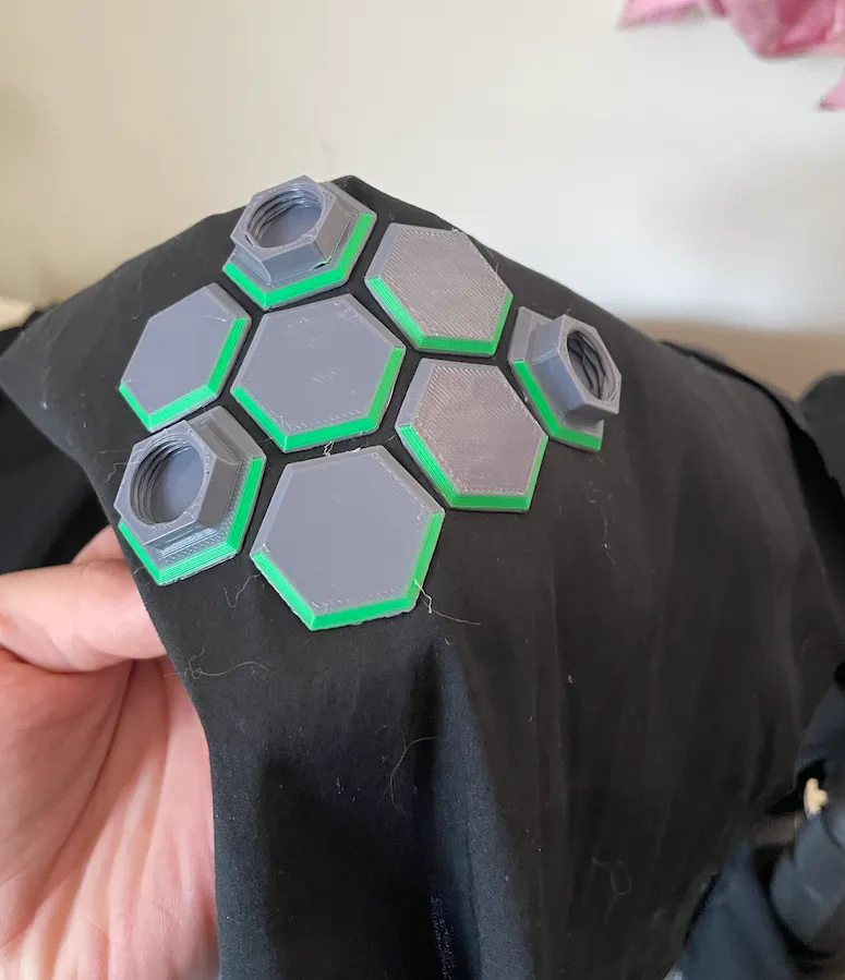 Hex plates with threads