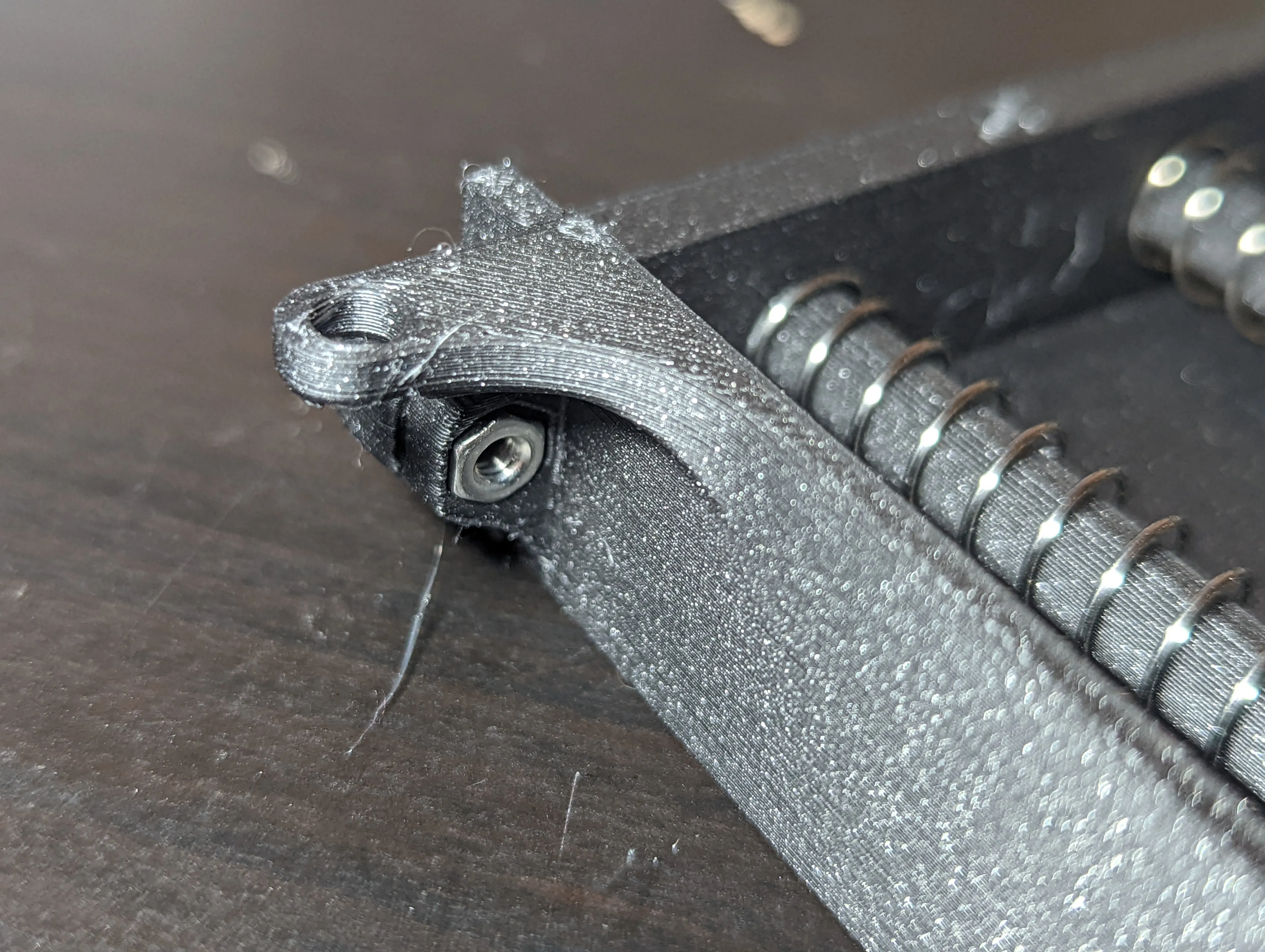 Google Chromecast TV Remote Push-Click mount by ByteSlinger - MakerWorld