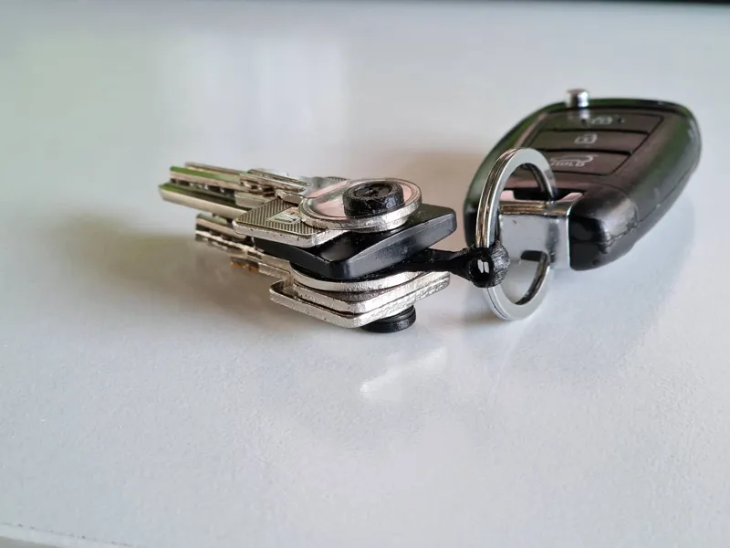 Compact key holder