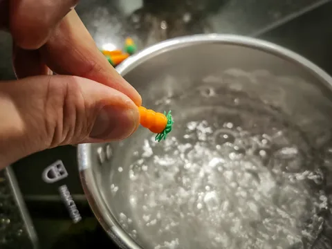 Carrot earrings view 4