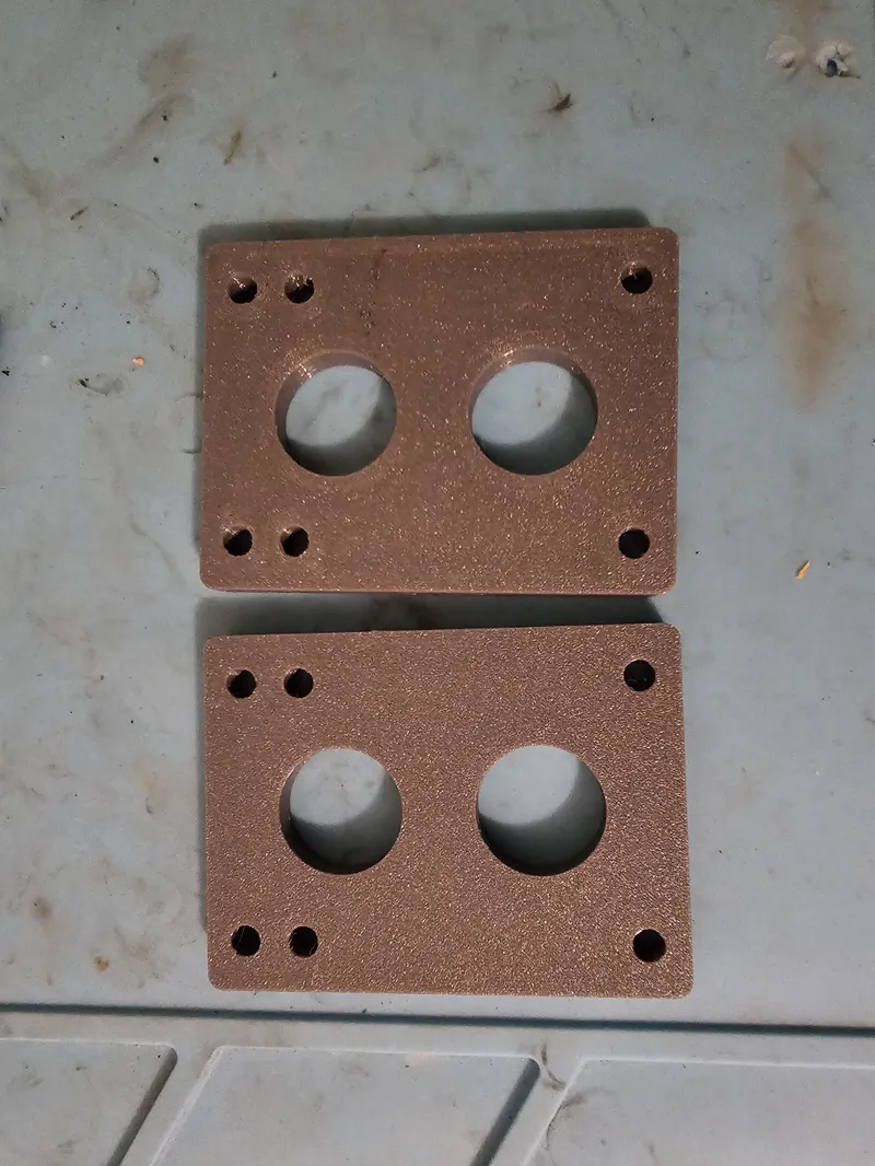 Longboard truck risers / spacers