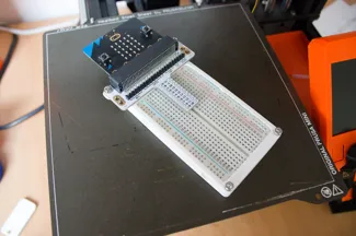 Breadboard holder for micro:bit