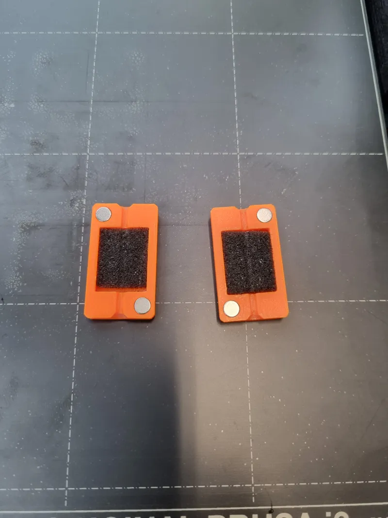 Filament filter / filament cleaner