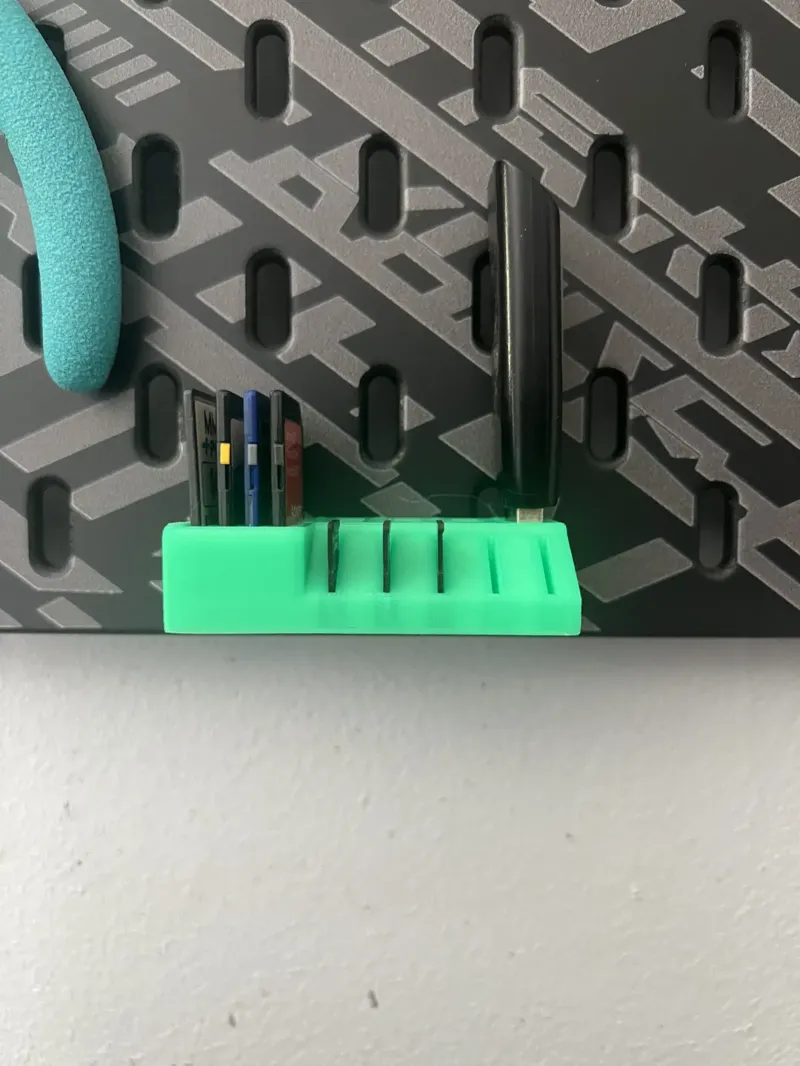 SKADIS USB & SD Card