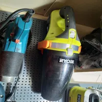 Support aspirateur Ryobi pour panneau Biltema — photo 1