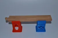 Support de pont pour train en bois (compatible Brio) — photo 1