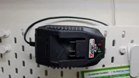 Support chargeur Parkside 20V pour panneau Skadis — photo 1