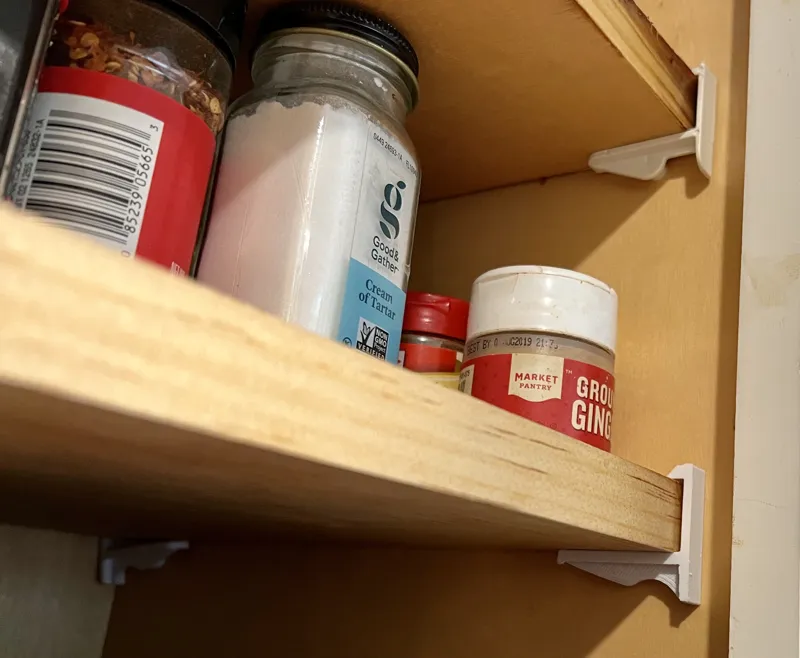 Kitchen Cabinet Shelf Bracket (1/4" pin size)