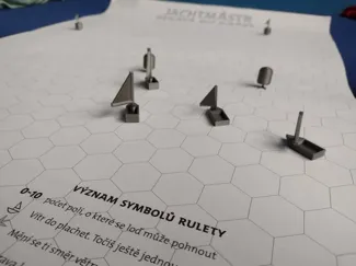 Jachting desk game 