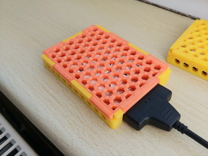 hdd case for 2.5" disk - NO SCREWS NEEDED