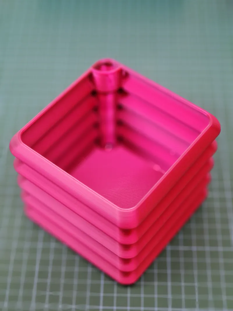 Square Flower Pot - Roots Watering