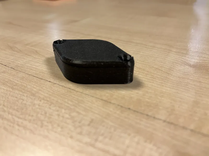 Apple AirTag box