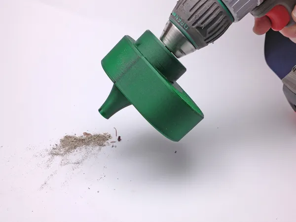 Mini-aspirateur entraîné par perceuse
