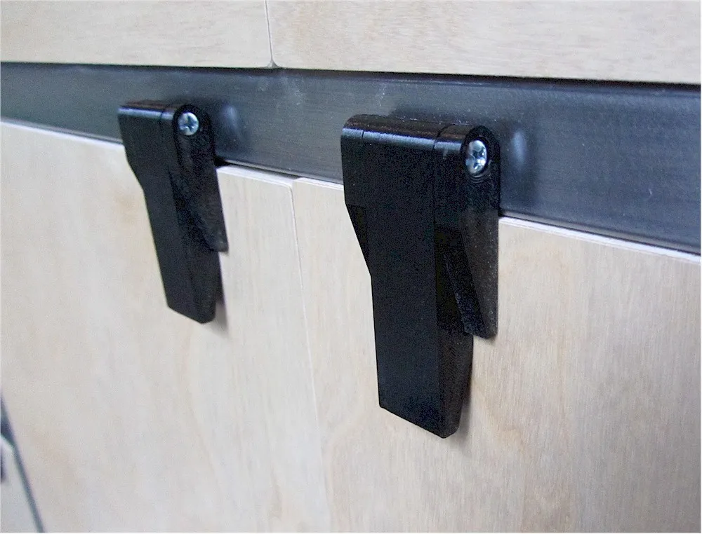 Loquet de sécurité pour caravane ou bateau