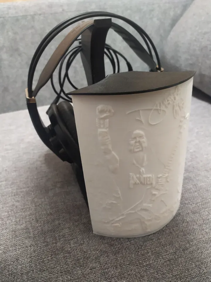 Headphone holder