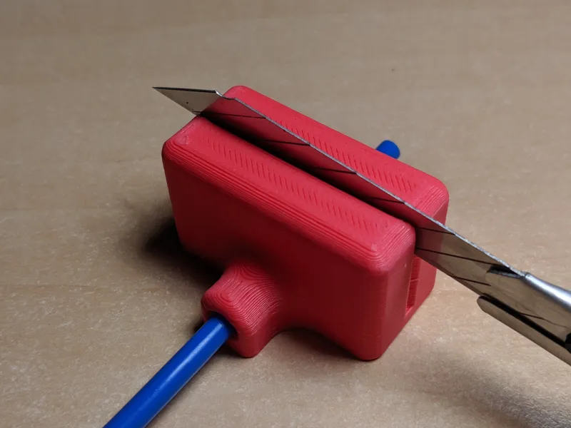 PTFE tube straight cutting tool