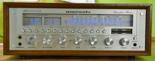 Inserts on the stereo lamp of the Marantz 2285B