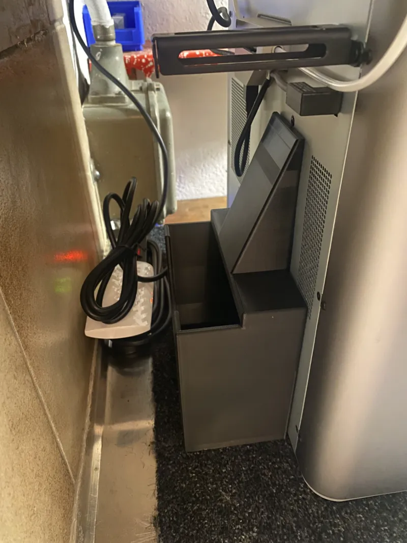 Trash bin for BambuLab X1C