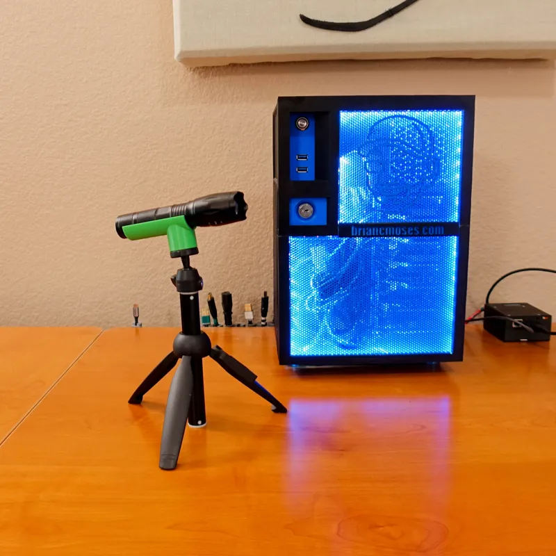 Parametric Tripod Mount for a Flashlight -- Inverted Insert
