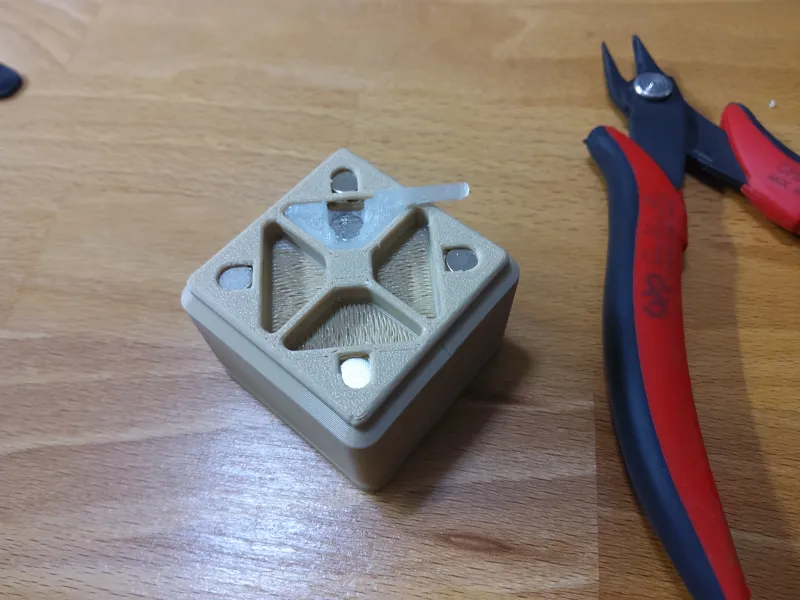 Magnet Insertion Jig for Pred's Parametric Gridfinity Boxes