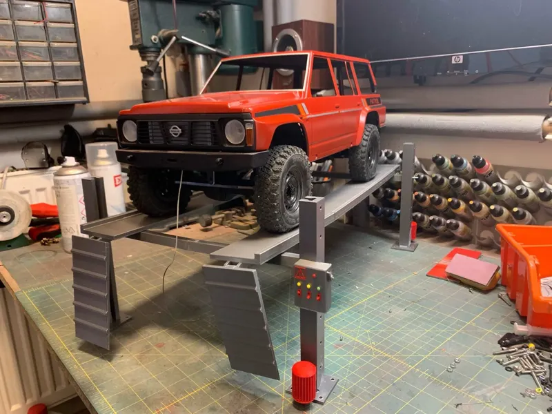 Ramp for RC garage 