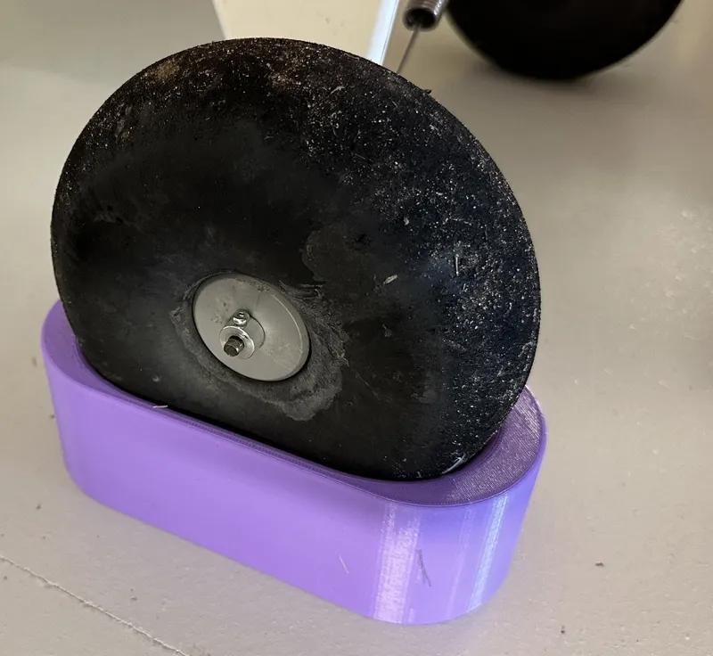 RC plane Wheel trays roundness preserver