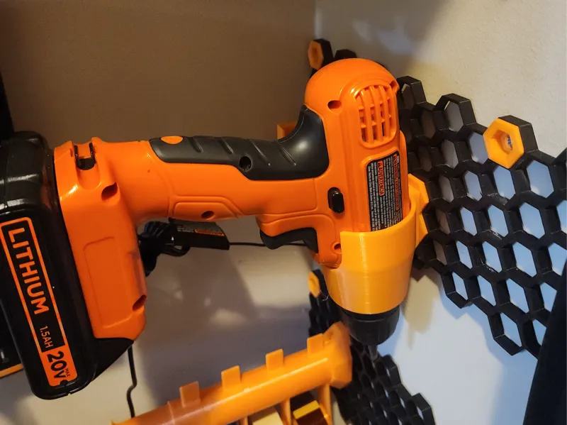 Multiboard/HSW/wall mount - Black and Decker drill