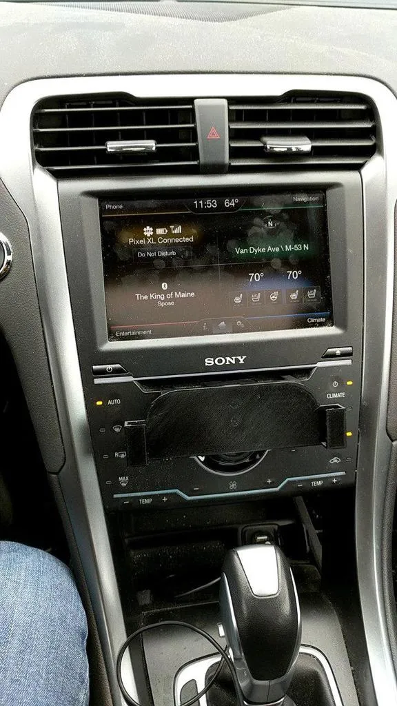 Ford Fusion CD Slot Phone Mount (Google Pixel XL)