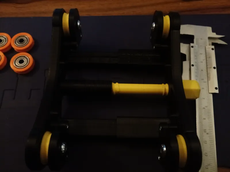 Adjustable spoolholder