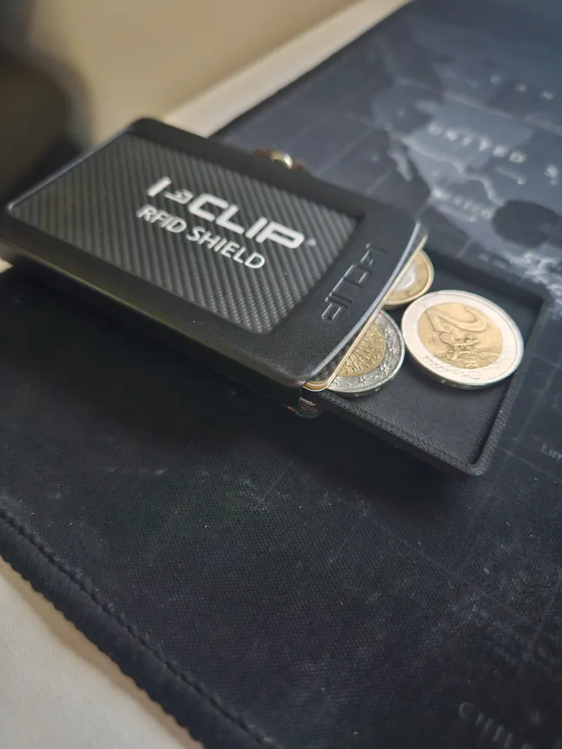 Coin compartment for slim wallet