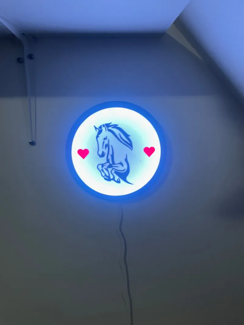 lightbox horse