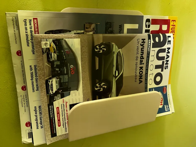 Paper Magazines Holder