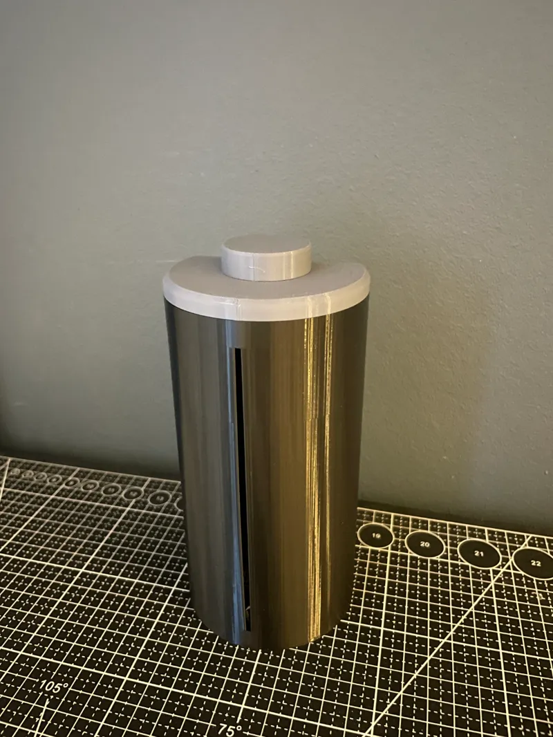 Battery trashcan