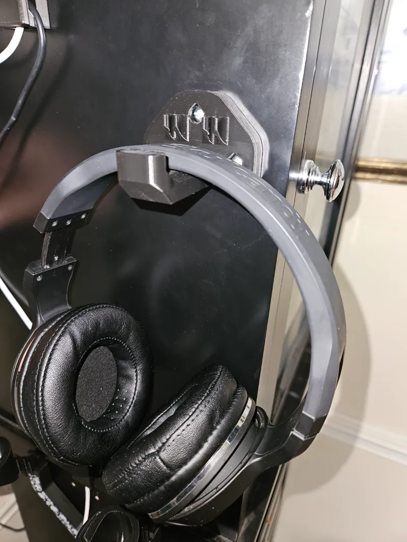 headphone hanger